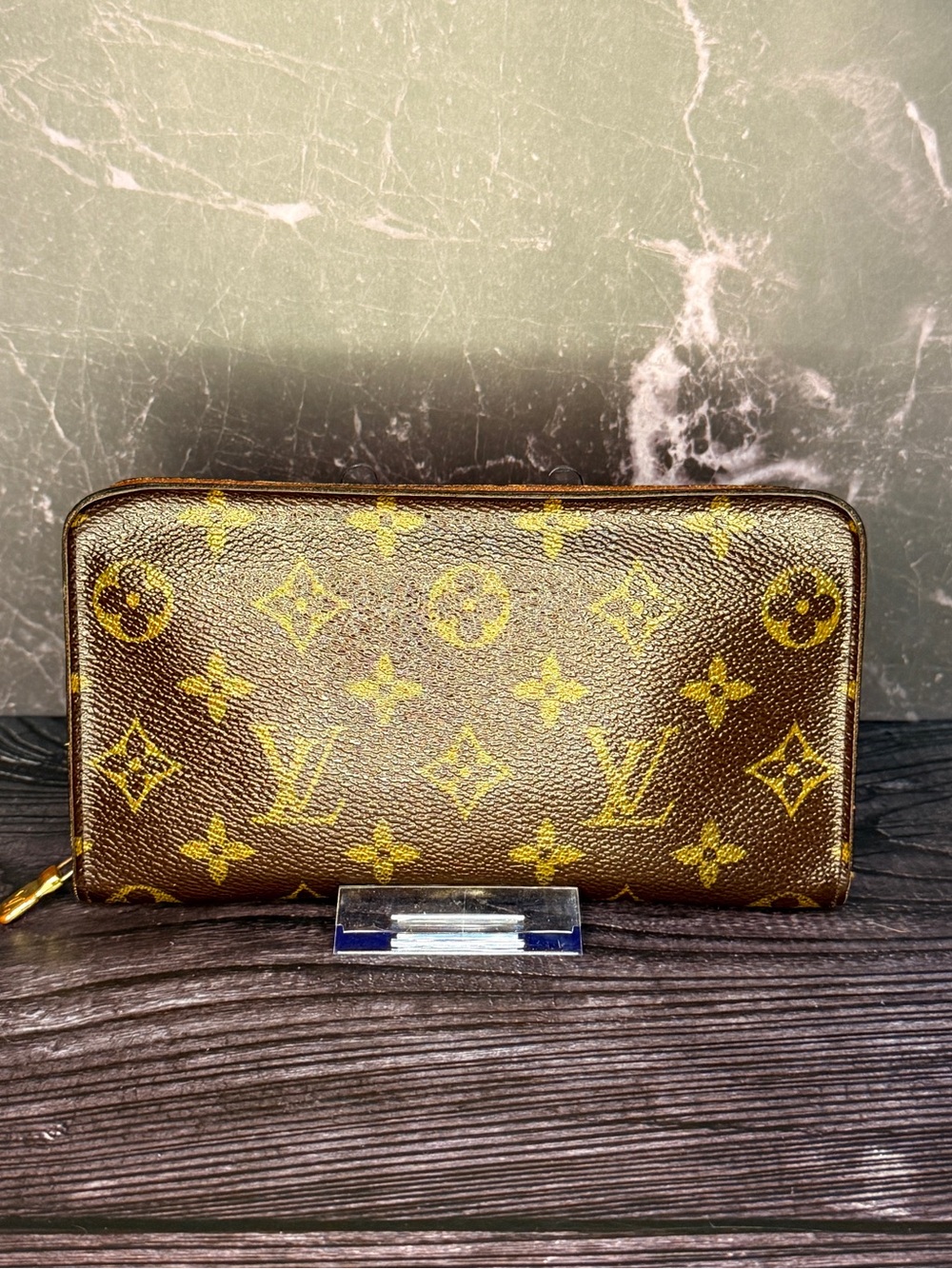 Louis Vuitton Monogram Zip Wallet | LV Zippy Wallet | Vintage| w/box and COA - Picture 2 of 11